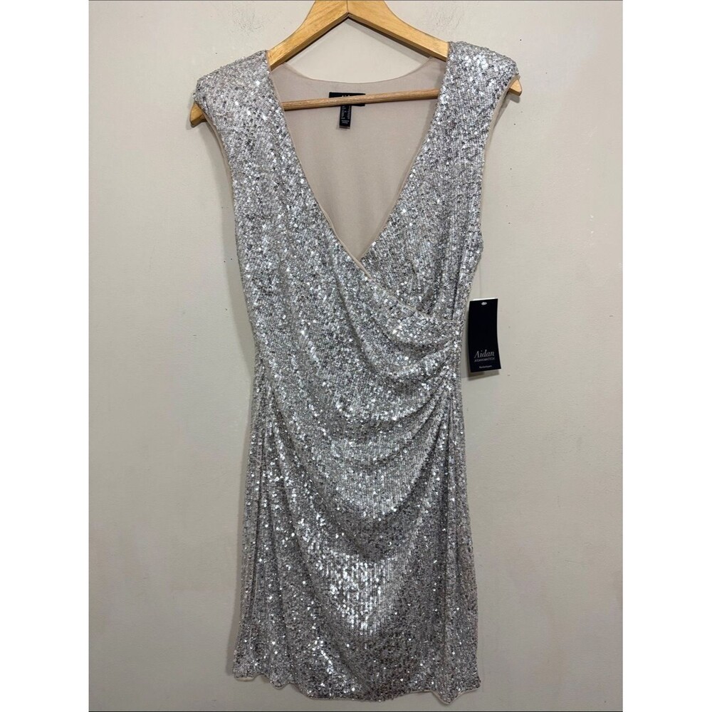 NWT Aidan Mattox Silver Sequin V-Neck Draped Mini Dress size 8 Sparkle Party